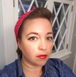 Meet your Posher, Latisha